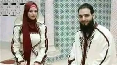 امرأة لا تستطيع أن ترفع رأسها 