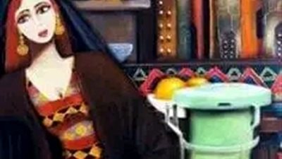 قدام مرايتها