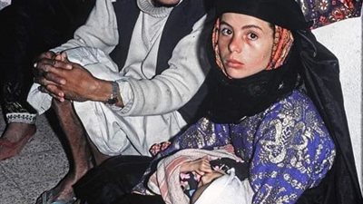 شيخ قبيلة و بناته 