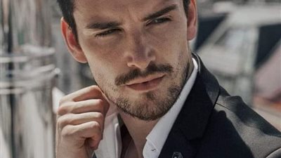 زهرة بقلم روني محمد 